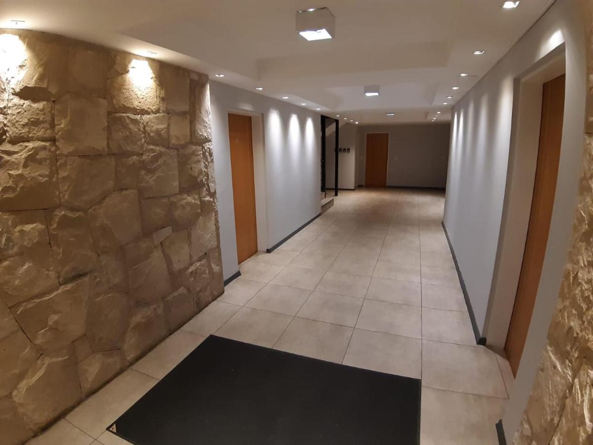 Departamento Centrico En Bariloche Issアパートメント エクステリア 写真