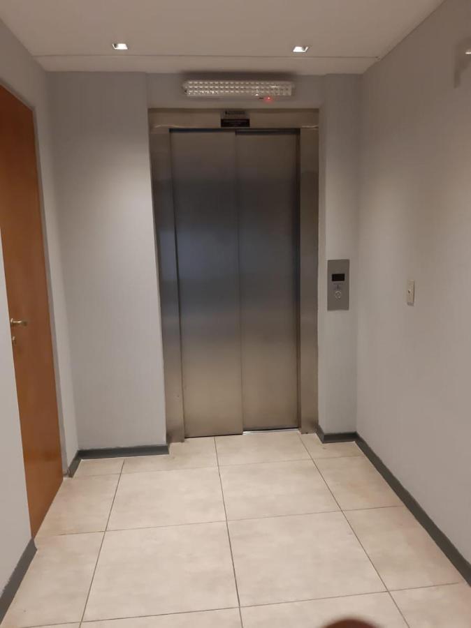 Departamento Centrico En Bariloche Issアパートメント エクステリア 写真
