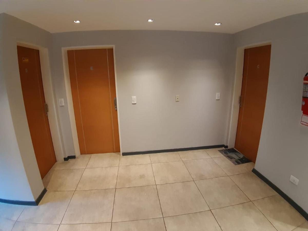 Departamento Centrico En Bariloche Issアパートメント エクステリア 写真
